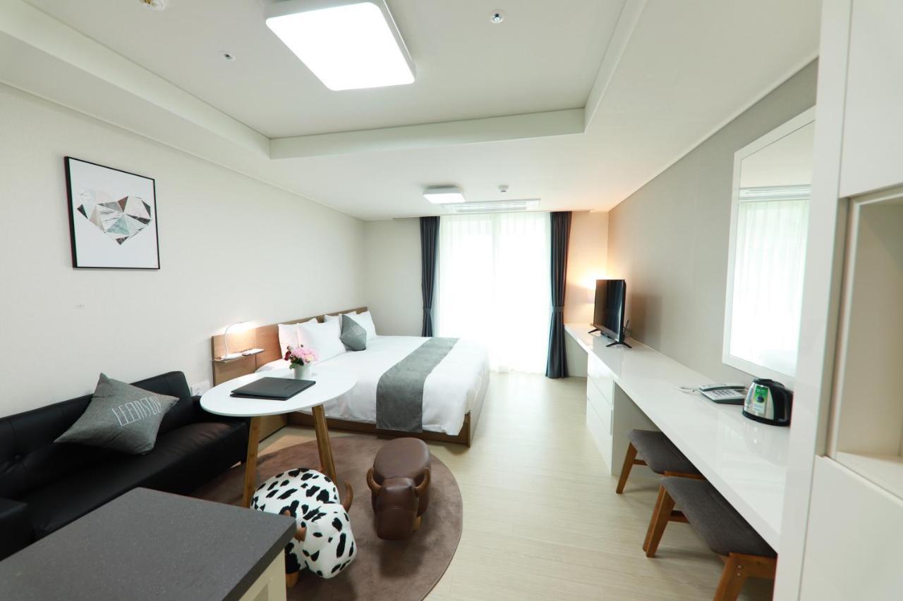 Geoje Leein Stay Hotel Eksteriør billede