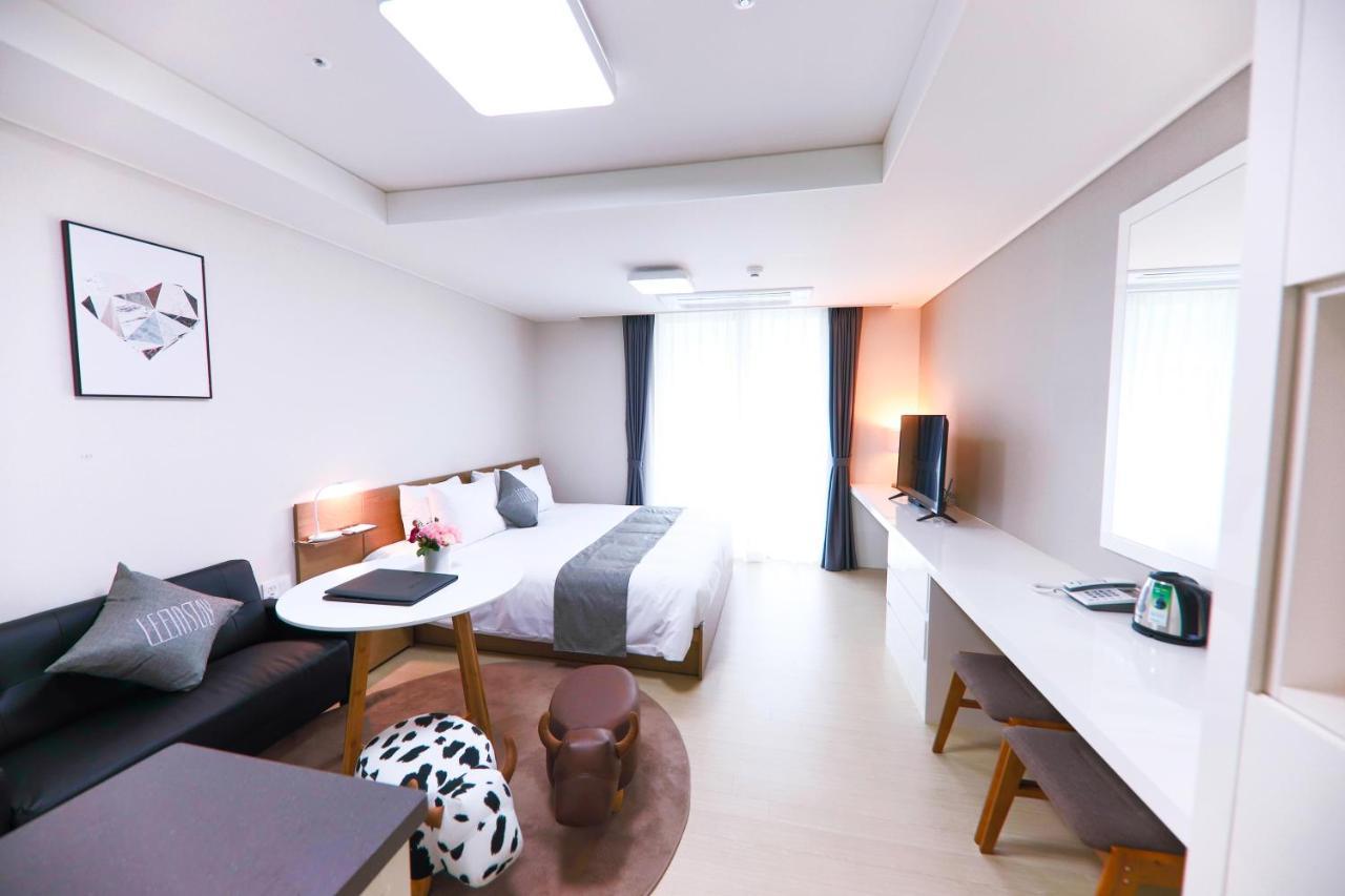 Geoje Leein Stay Hotel Eksteriør billede